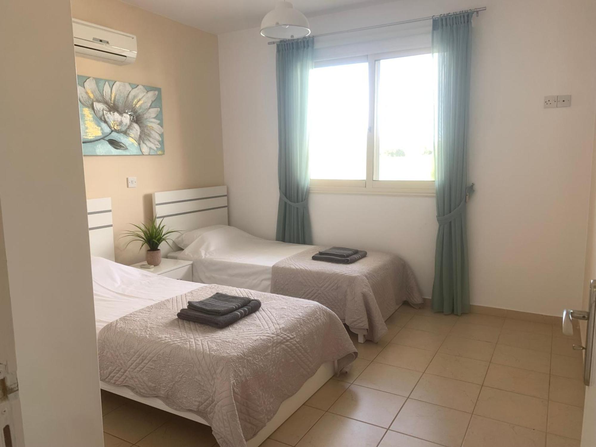 Royal Seacrest Residence Πάφος Εξωτερικό φωτογραφία